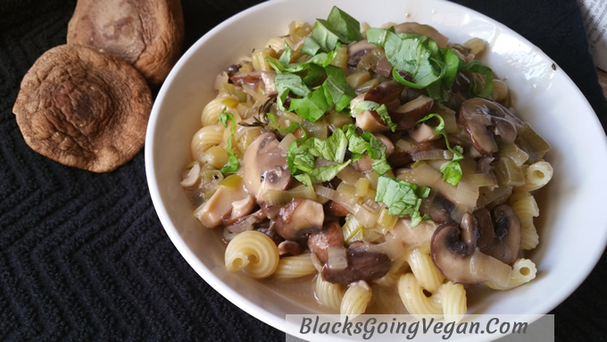 vegan leek and mushroom pasta sauce by Deborrah Cooper of blacksgoingvegan.com